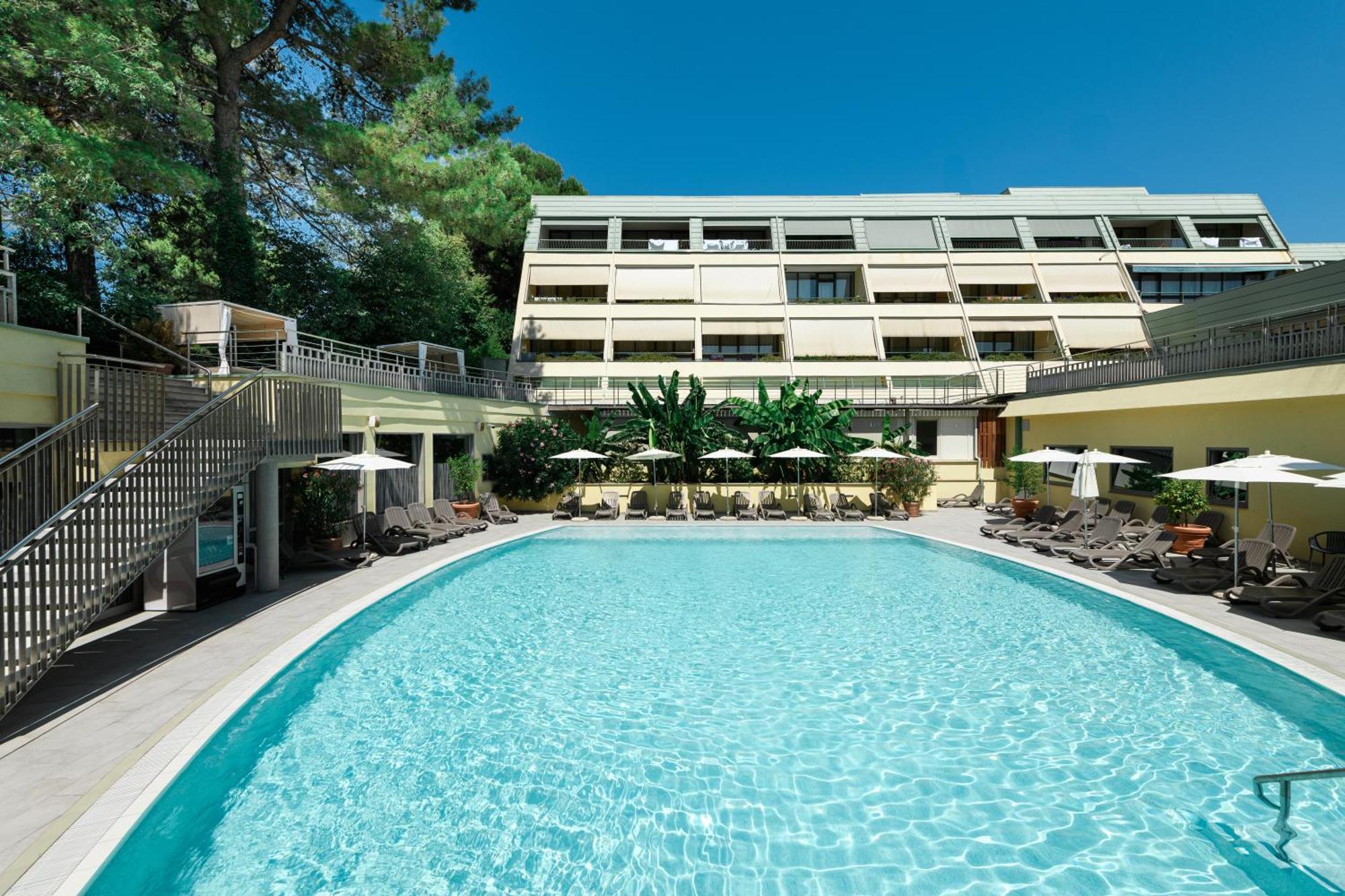 Hotel Svoboda - Terme Krka Strunjan Exterior photo