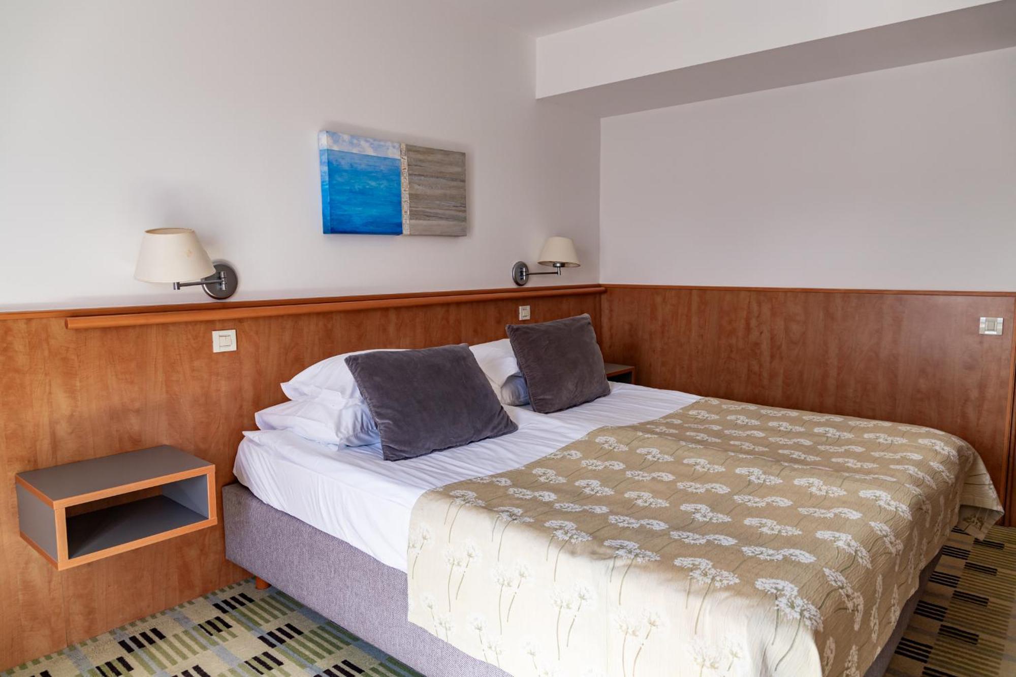 Hotel Svoboda - Terme Krka Strunjan Room photo