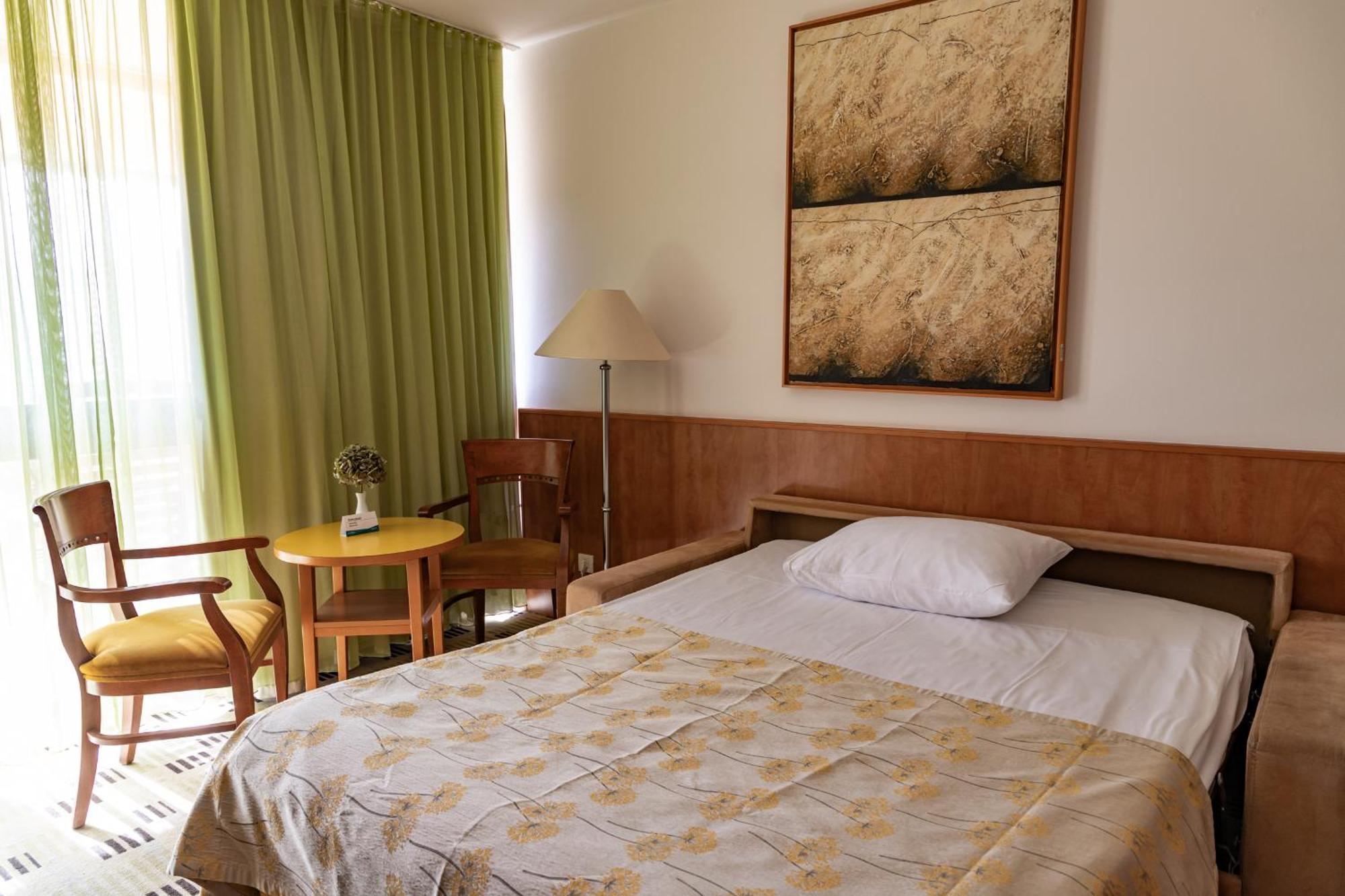 Hotel Svoboda - Terme Krka Strunjan Room photo